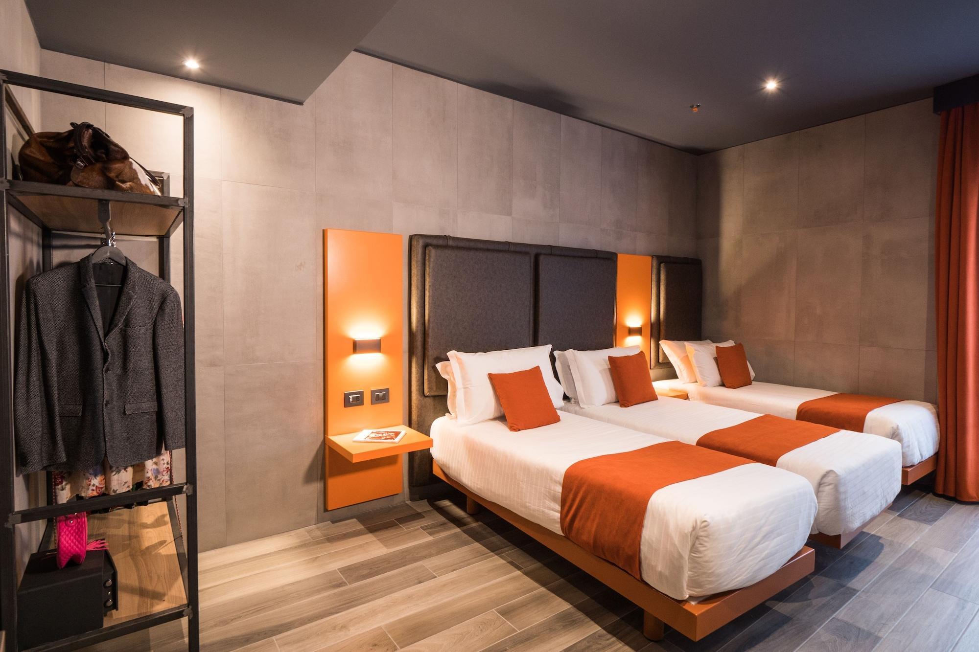 J24 Milano Hotel 4*